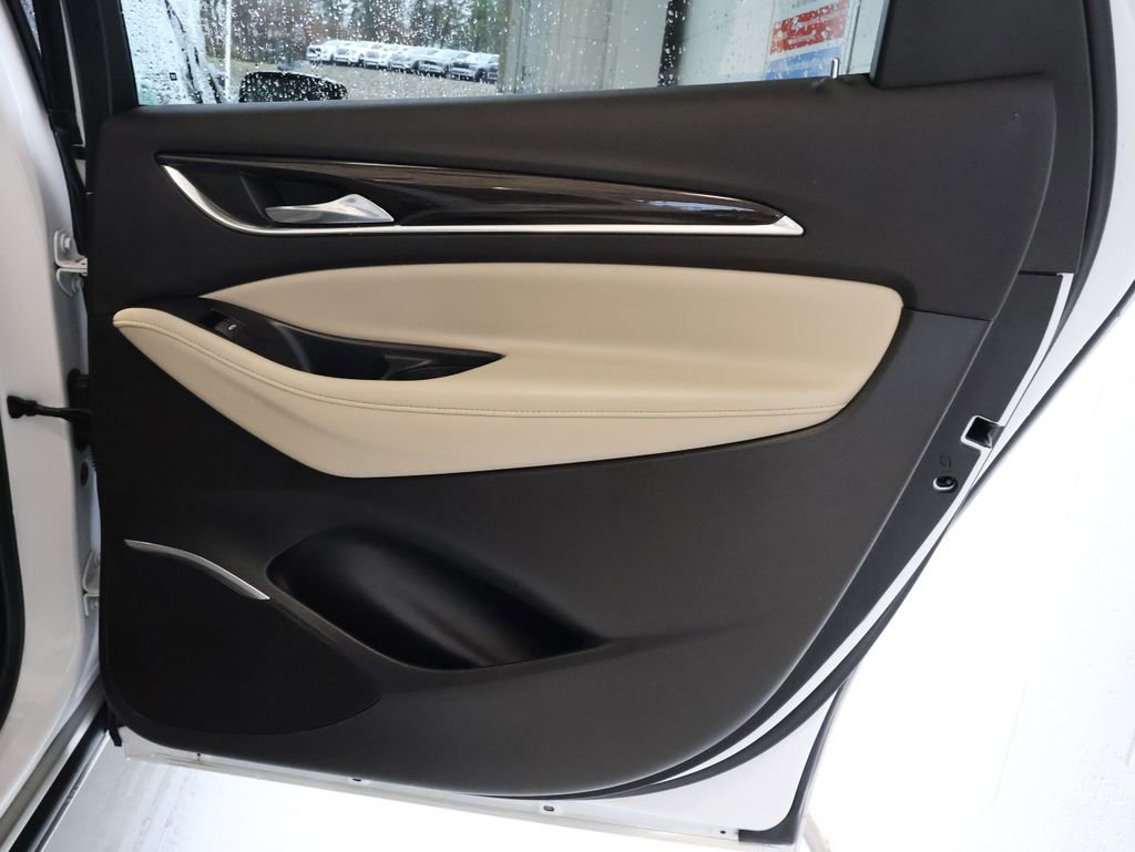 Used 2021 Buick Enclave Essence w/ Sound and Sites Package image 33