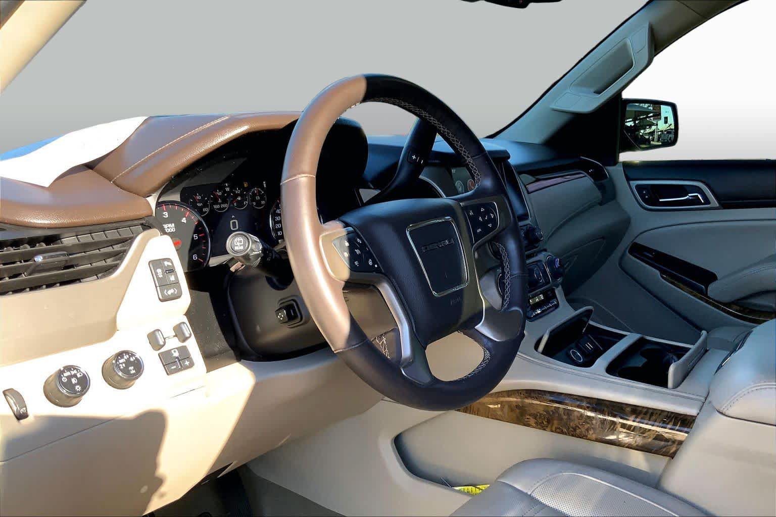 Used 2015 GMC Yukon Denali w/ Open Road Package AWD/4WD image 16