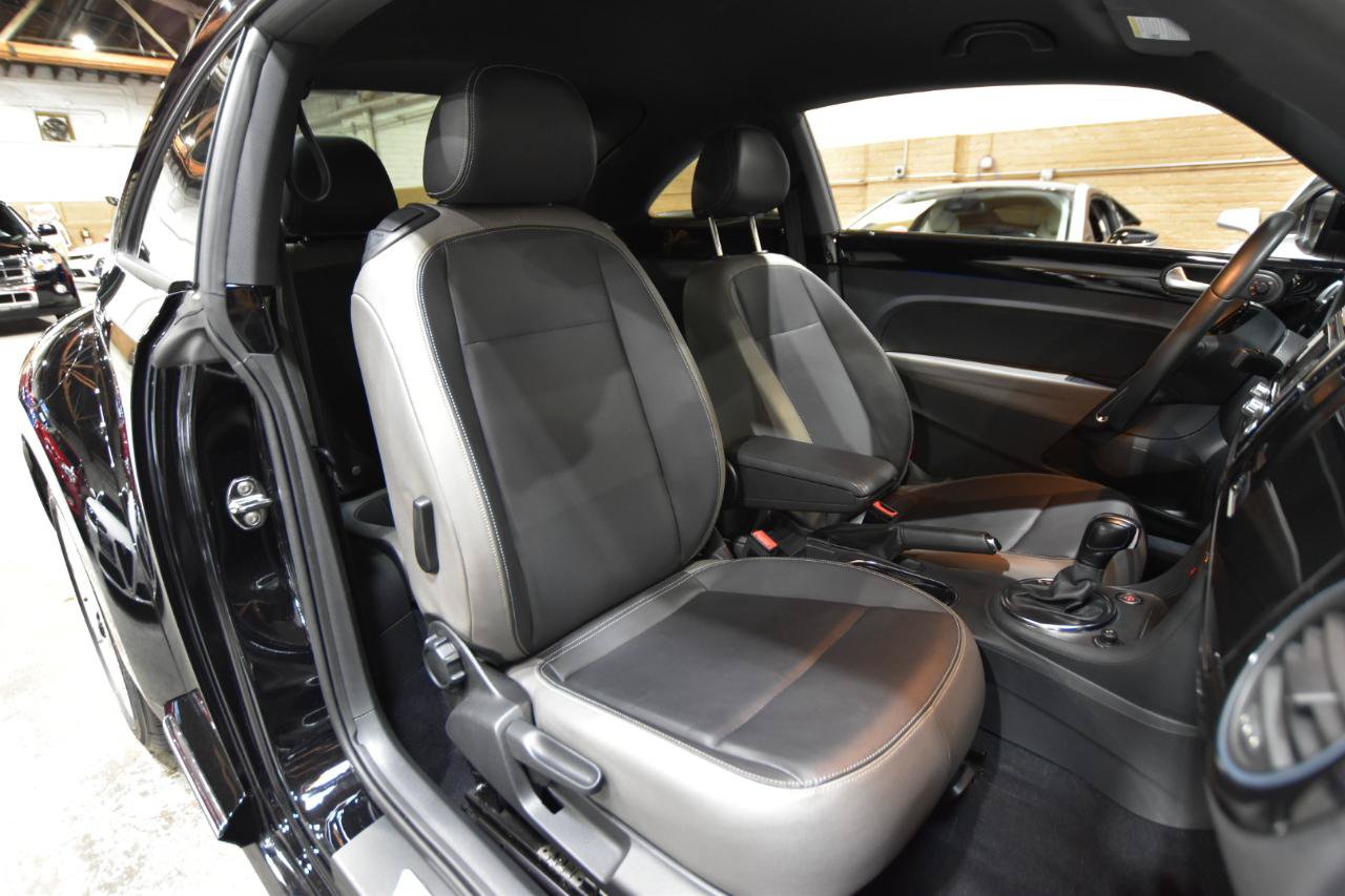 Used 2012 Volkswagen Beetle 2.5 FWD image 24