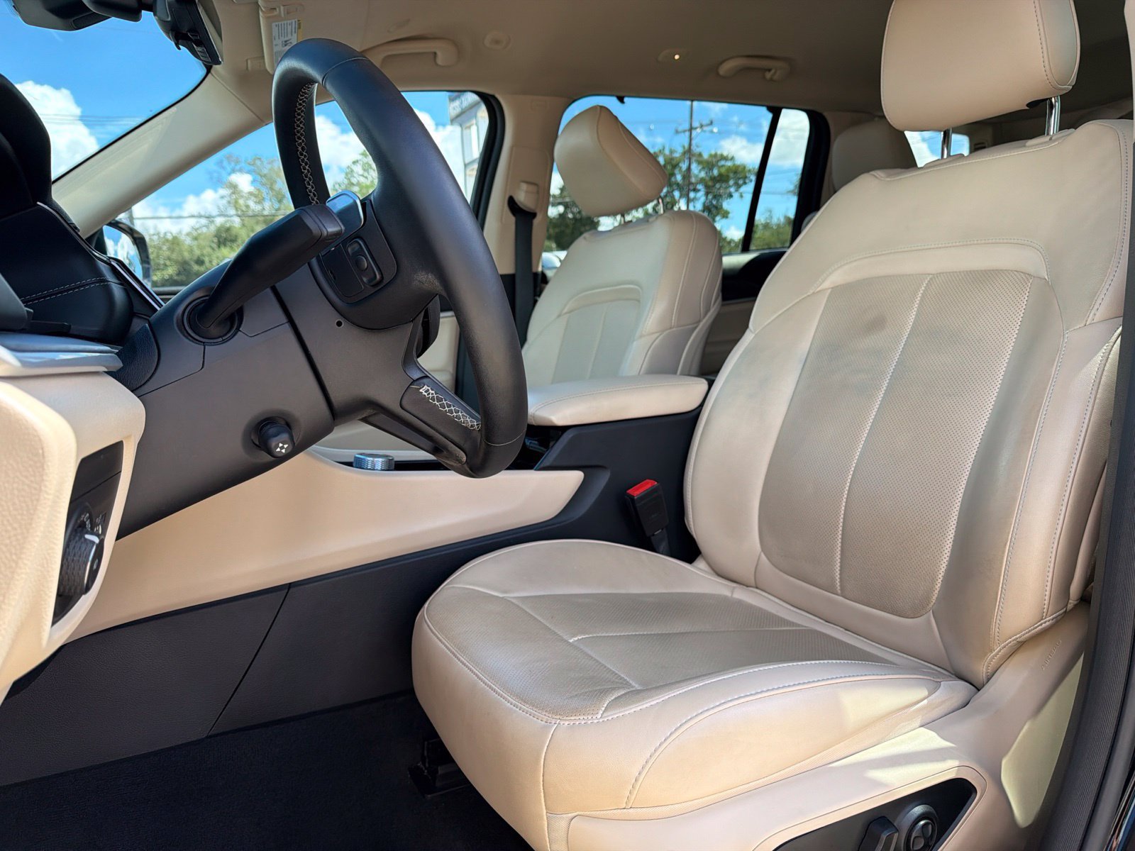 Used 2022 Jeep Grand Cherokee L Limited w/ Luxury Tech Group II AWD/4WD image 8