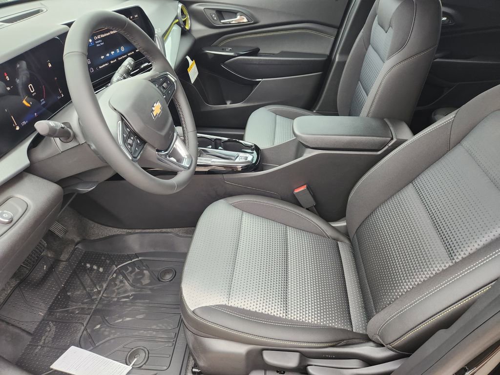 New 2026 Chevrolet Trax LT w/ Driver Confidence Package image 8