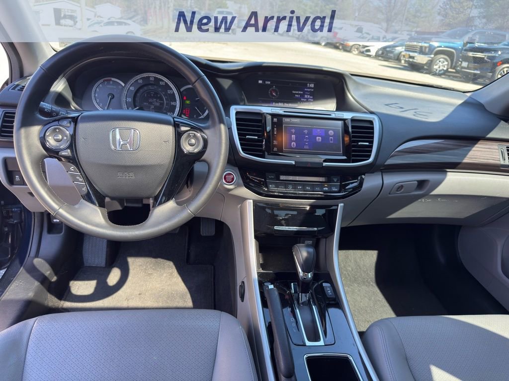 Used 2017 Honda Accord EX-L image 10