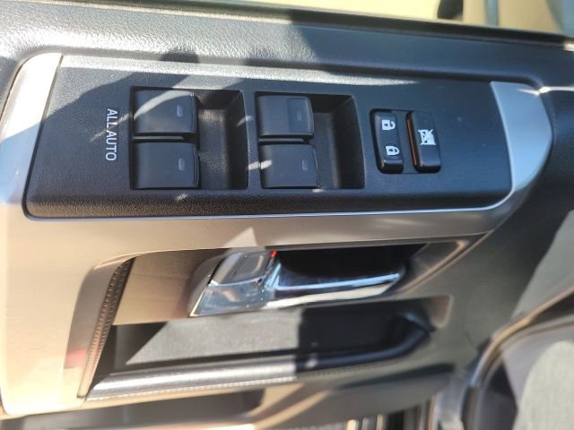 Used 2016 Toyota 4Runner SR5 image 11