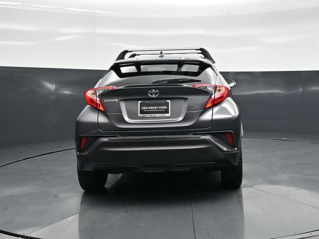 Used 2020 Toyota C-HR LE FWD image 24