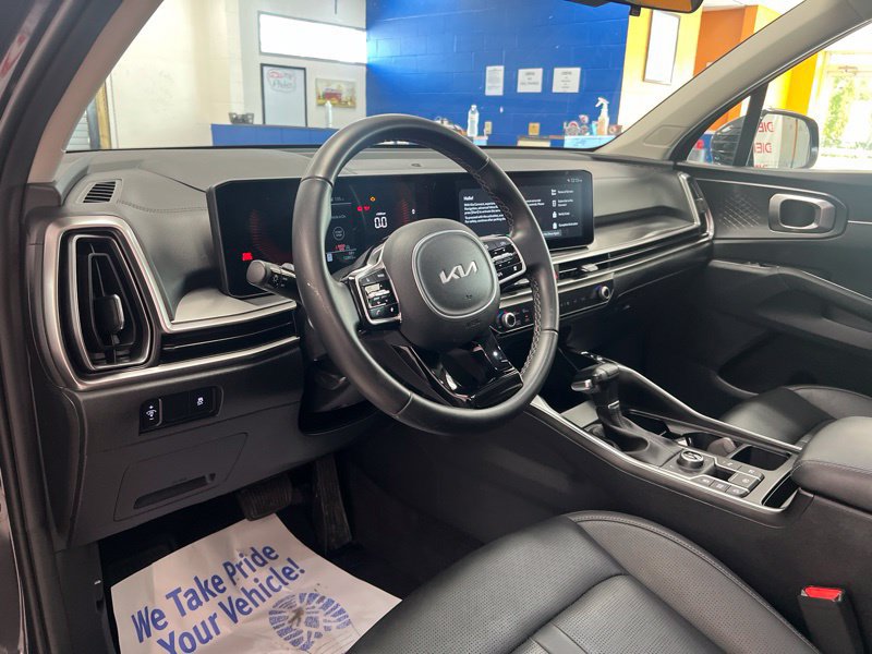 Certified 2025 Kia Sorento S w/ Panoramic Sunroof Package AWD/4WD image 19