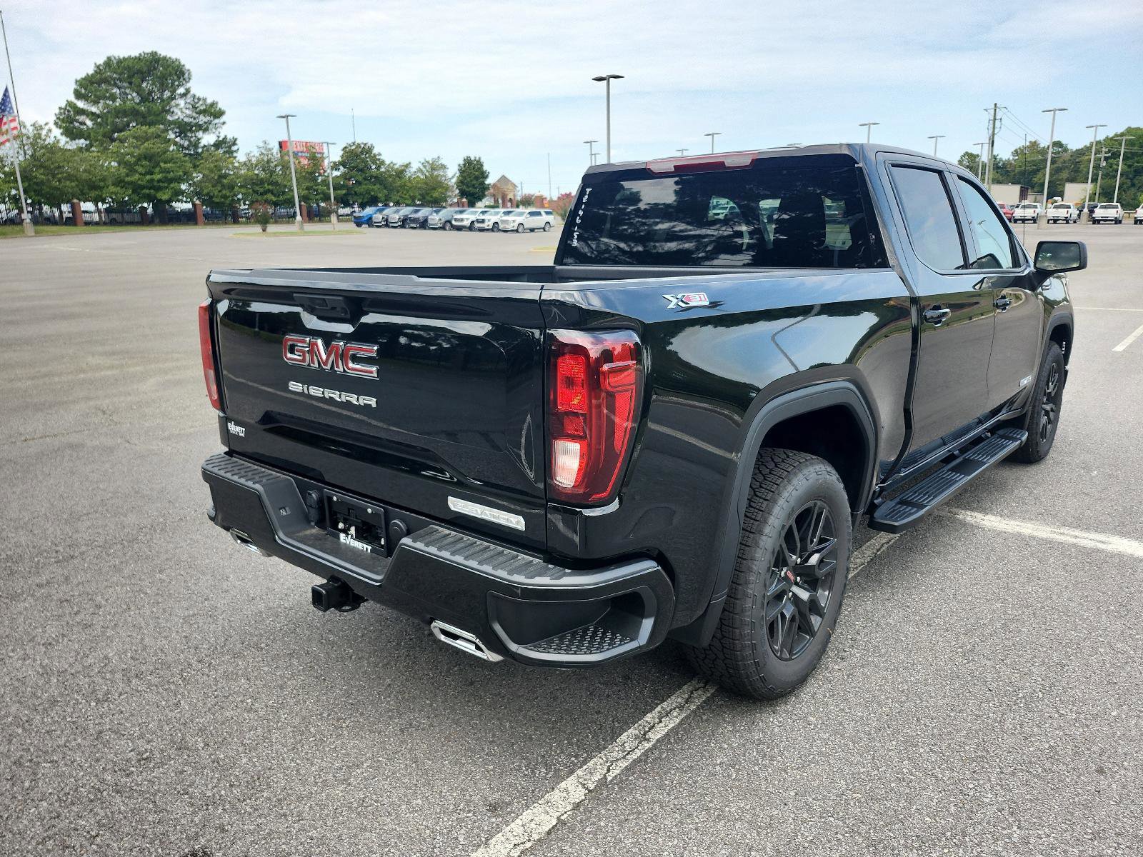 New 2026 GMC Sierra 1500 Elevation image 3