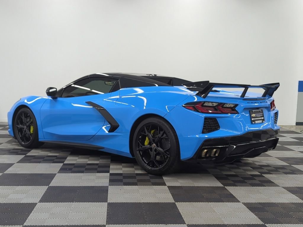 Used 2021 Chevrolet Corvette Stingray Premium Conv w/ Z51 Performance Package RWD image 6