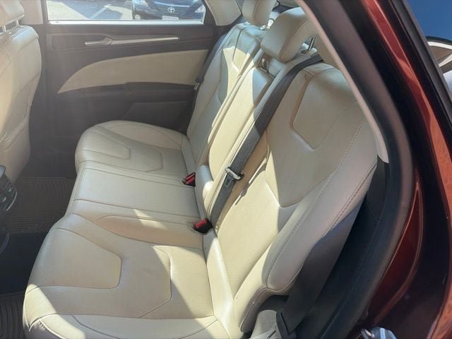 Used 2016 Ford Fusion Titanium FWD image 6