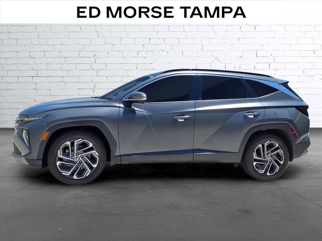 Used 2025 Hyundai Tucson Limited FWD image 2