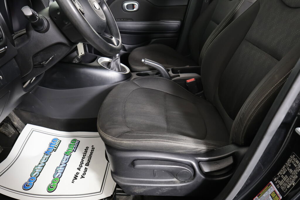 Used 2016 Kia Soul Base image 13