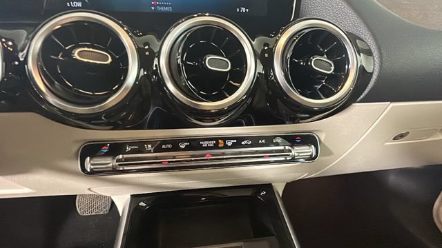 Used 2021 Mercedes-Benz GLA 250 4MATIC image 24