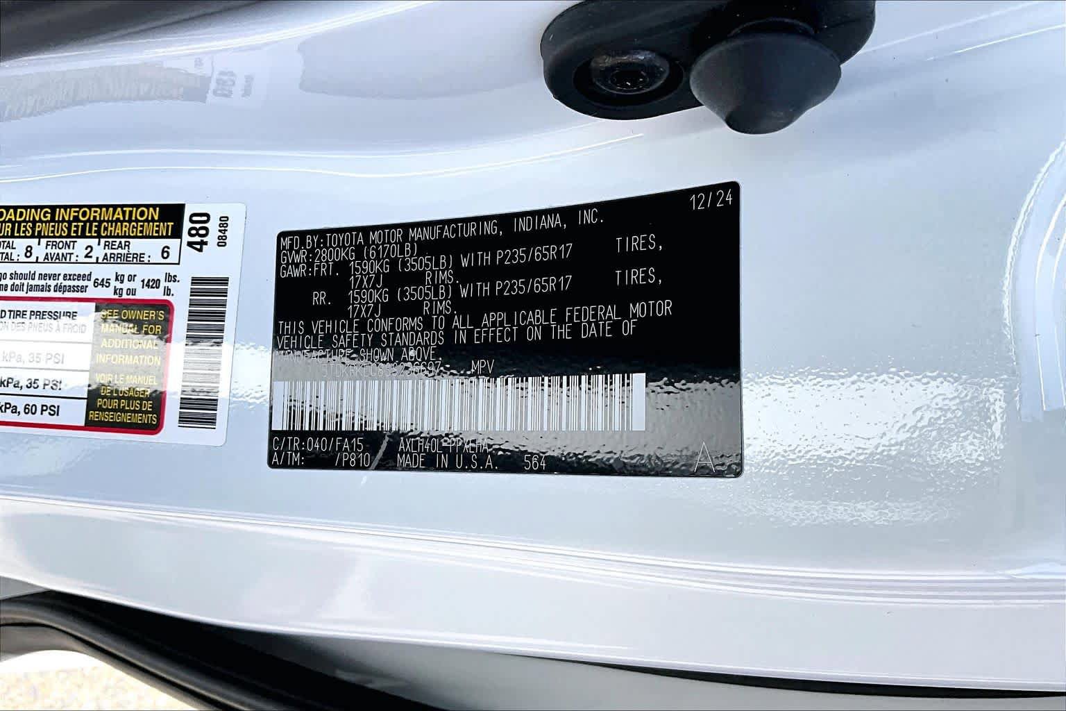 Used 2025 Toyota Sienna LE FWD image 36