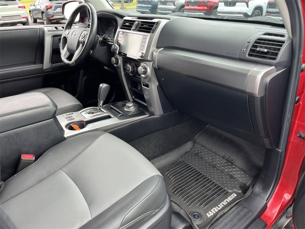 Used 2020 Toyota 4Runner SR5 Premium image 29