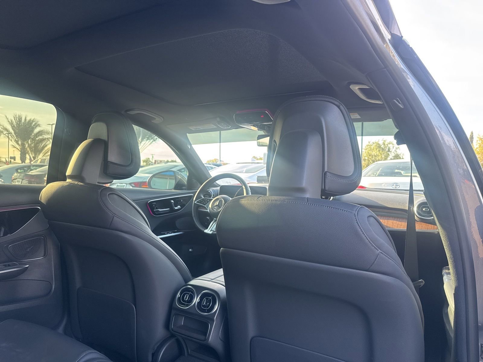 Used 2025 Mercedes-Benz C 300 4MATIC Sedan image 5