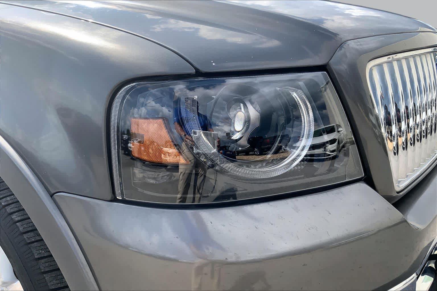 Used 2006 Lincoln Mark LT 2WD image 26