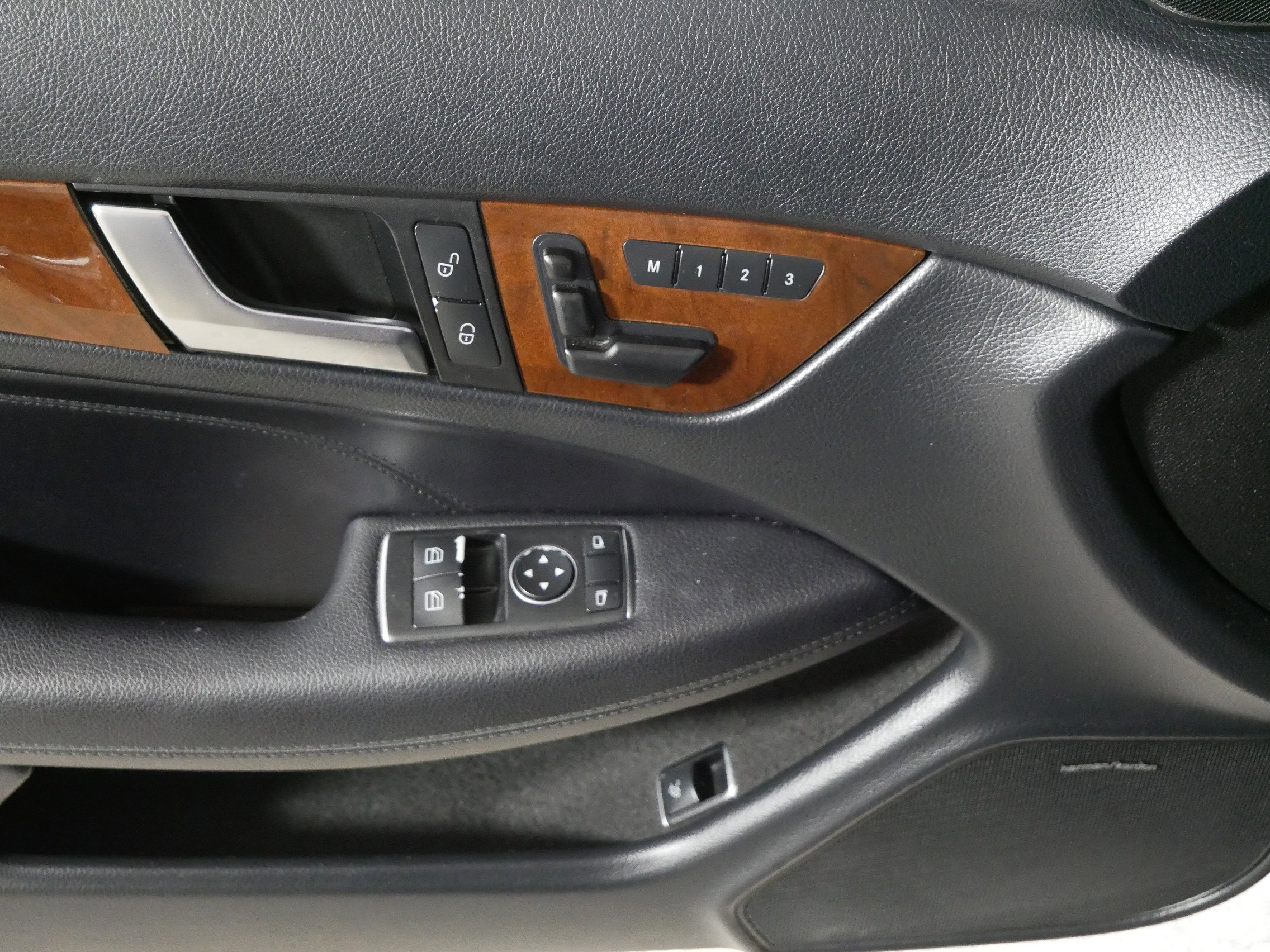 Used 2014 Mercedes-Benz C 250 Coupe image 19