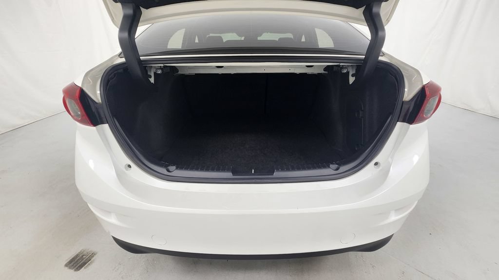 Used 2017 MAZDA MAZDA3 Sport FWD image 15