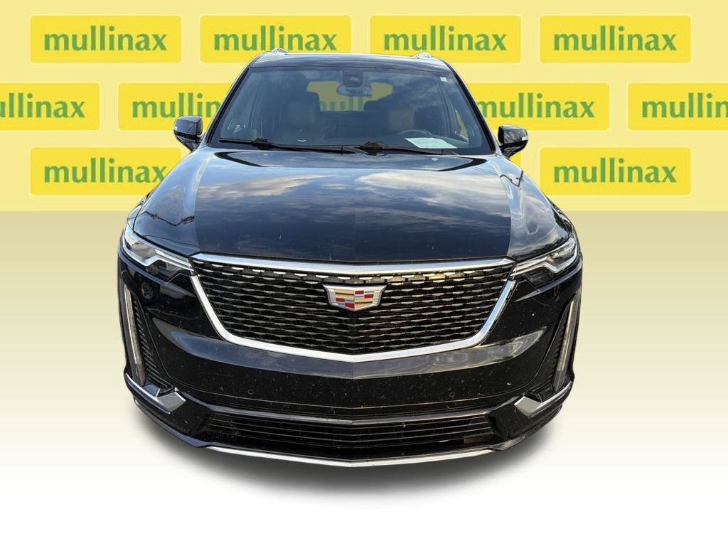 Used 2023 Cadillac XT6 Premium Luxury FWD image 3