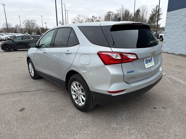 Used 2018 Chevrolet Equinox LS image 3