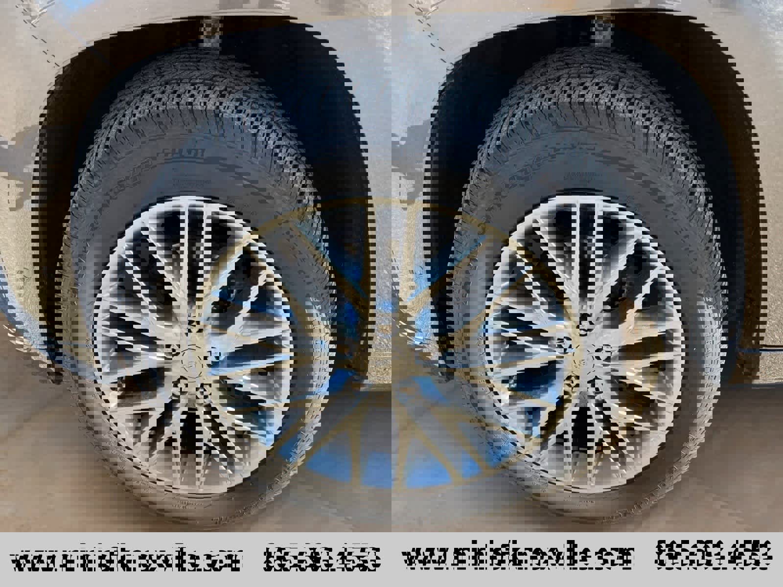 Used 2017 Jeep Grand Cherokee Summit w/ Platinum Series Group image 9