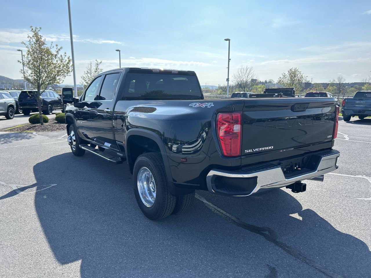 New 2026 Chevrolet Silverado 3500 LTZ w/ LTZ Convenience Package AWD/4WD image 5