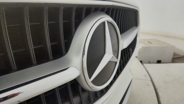 Used 2025 Mercedes-Benz C 300 Sedan image 32
