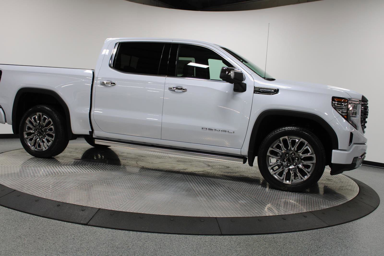 New 2026 GMC Sierra 1500 Denali Ultimate image 12