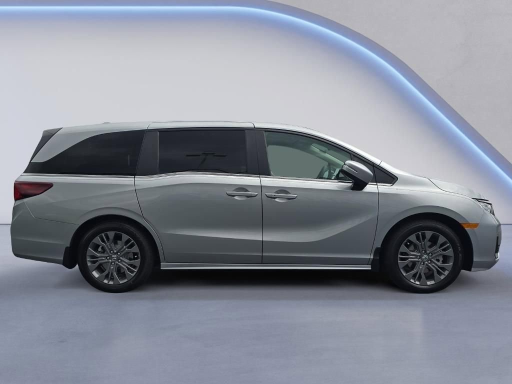 New 2026 Honda Odyssey Touring image 7
