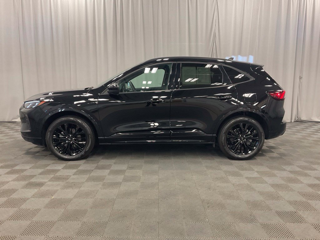 Used 2025 Ford Escape ST-Line Elite w/ Premium Technology Package AWD/4WD image 14