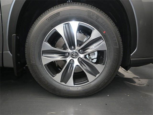 New 2026 Toyota Highlander XLE image 18