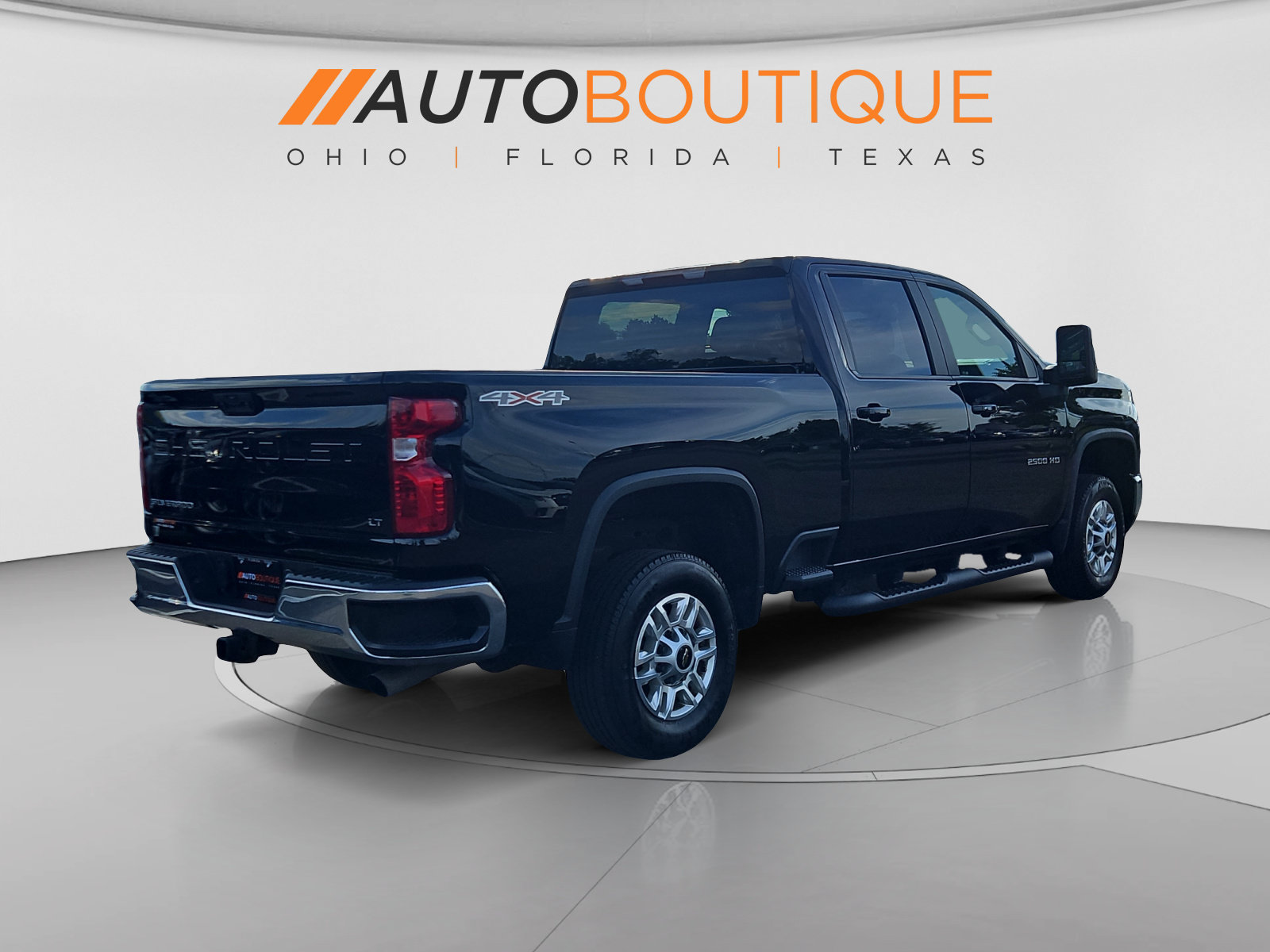 Used 2024 Chevrolet Silverado 2500 LT w/ Convenience Package AWD/4WD image 5