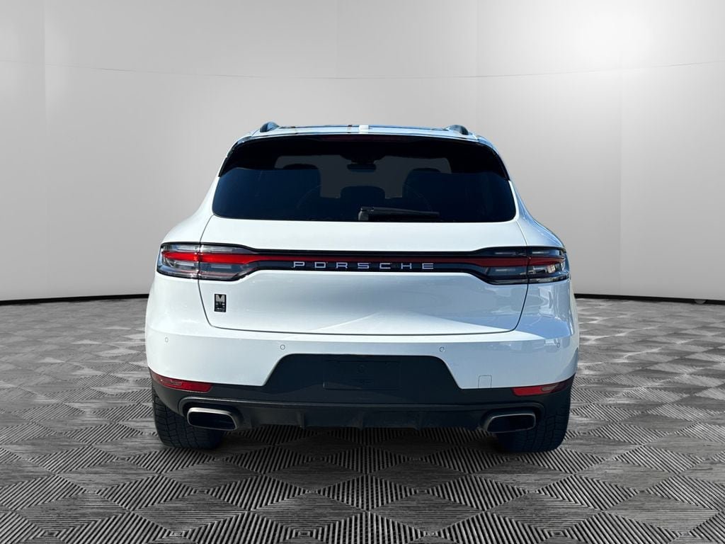Used 2020 Porsche Macan AWD/4WD image 2
