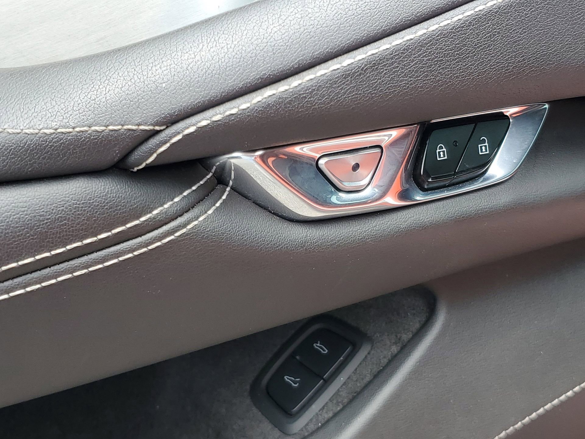 Used 2021 Chevrolet Corvette Stingray Preferred Cpe w/ Z51 Performance Package image 11