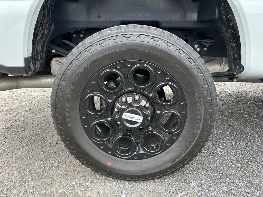 Used 2025 Ford F250 XLT w/ Black Appearance Package image 12