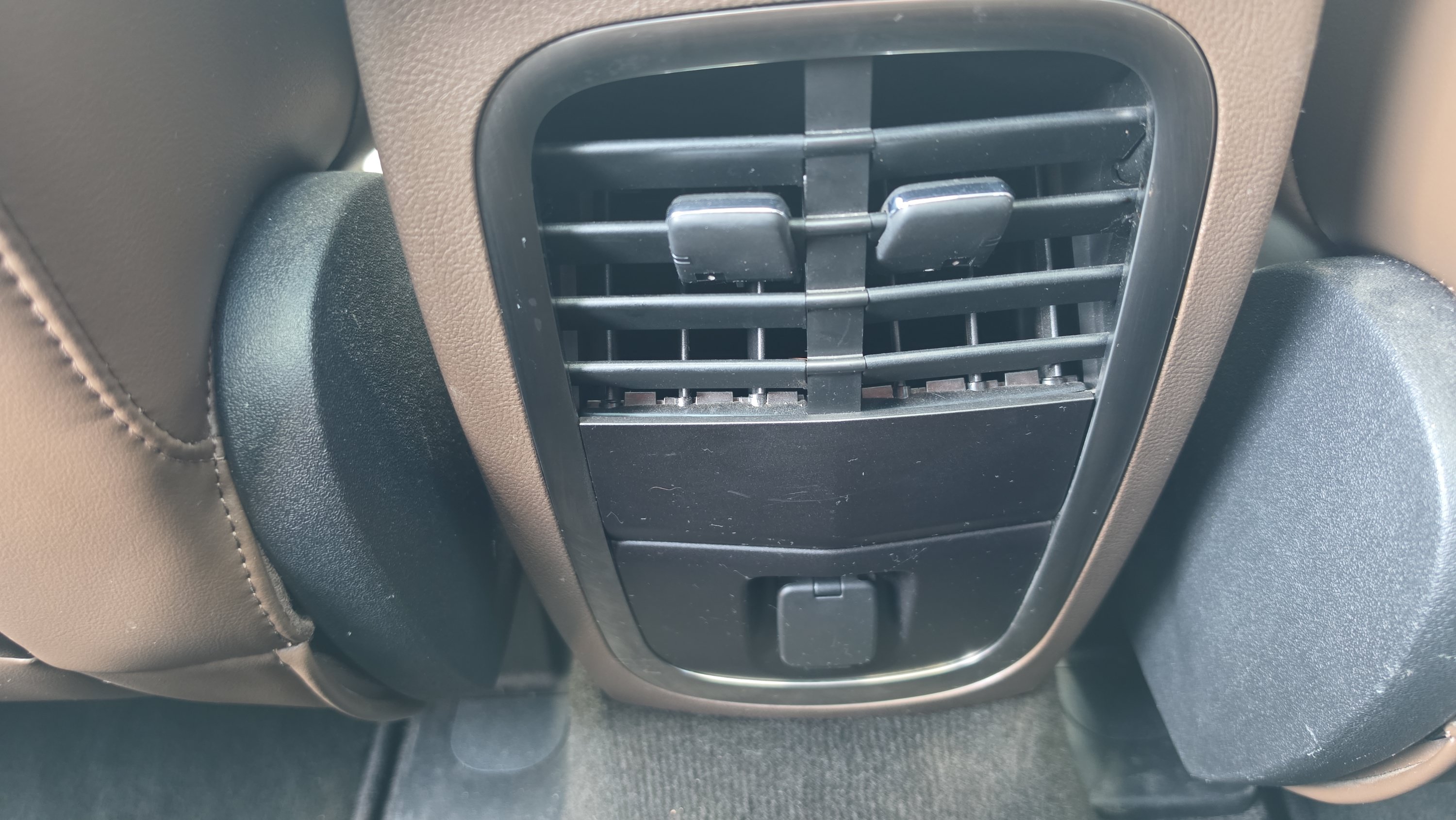 Used 2015 Lincoln MKC FWD w/ Equipment Group 102A Reserve image 22