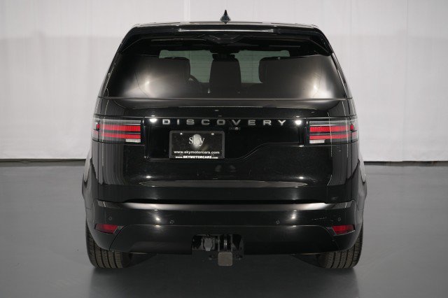 Used 2024 Land Rover Discovery Dynamic SE AWD/4WD image 12