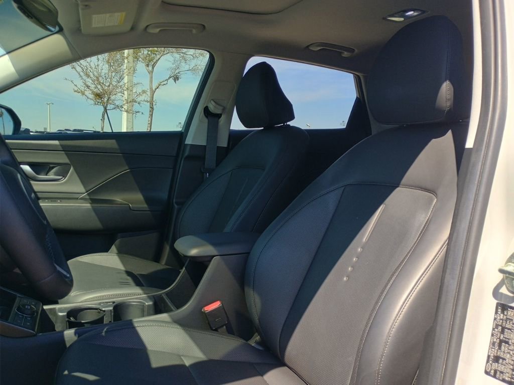 Used 2025 Hyundai Kona Limited image 14