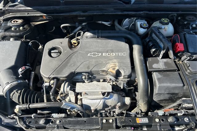 Used 2017 Chevrolet Malibu LT FWD image 11
