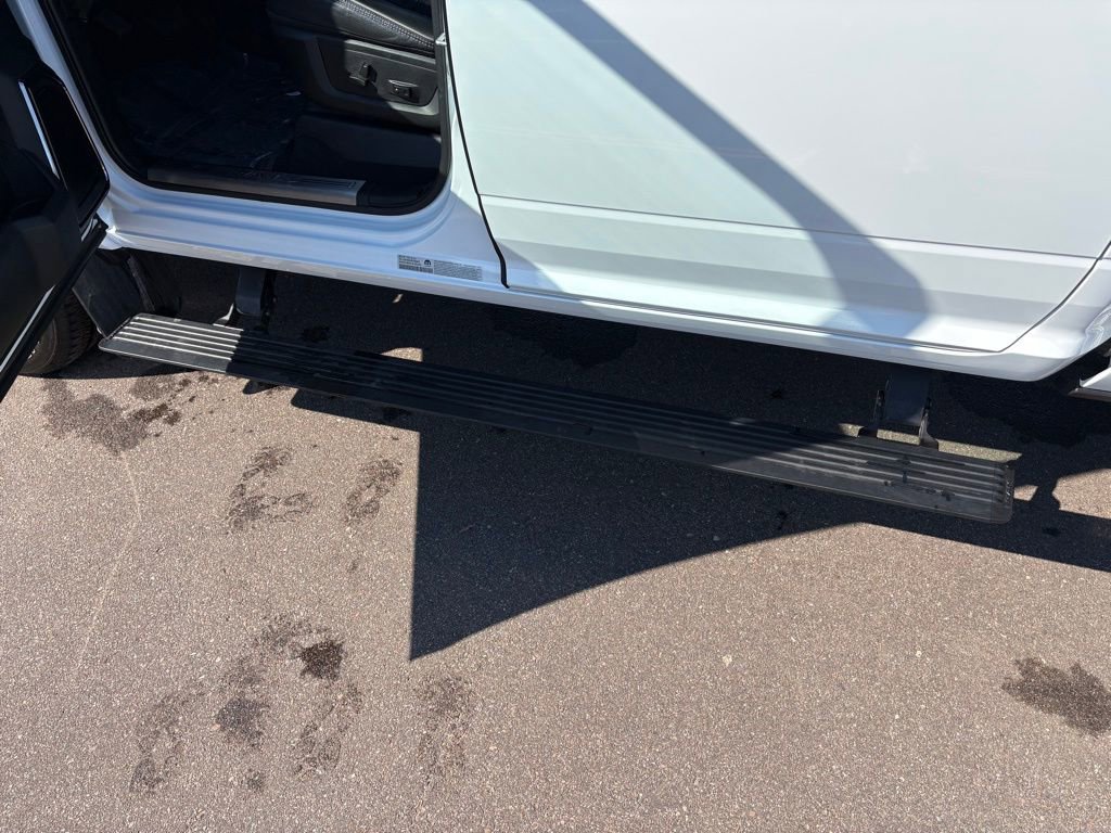 Used 2024 RAM 3500 Limited image 12