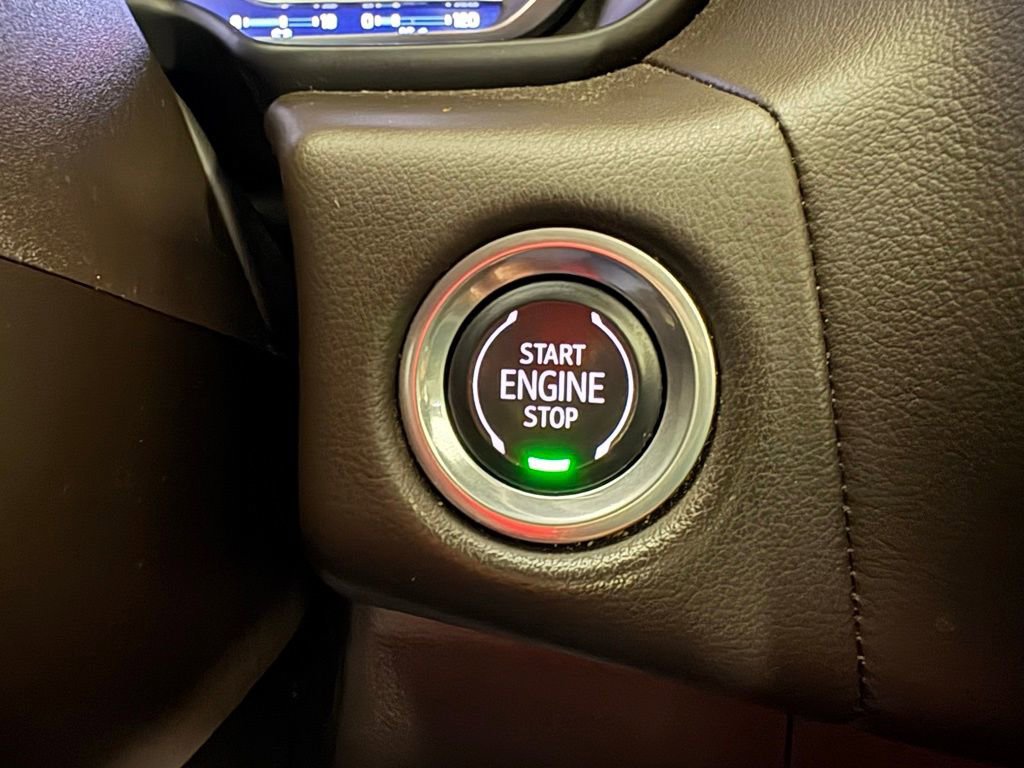 Used 2022 Chevrolet Suburban LT w/ LT Signature Package image 30