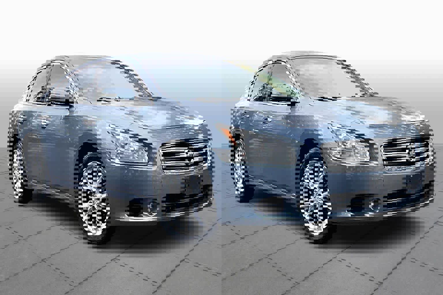 Used 2012 Nissan Maxima 3.5 SV w/ Tech Pkg image 2