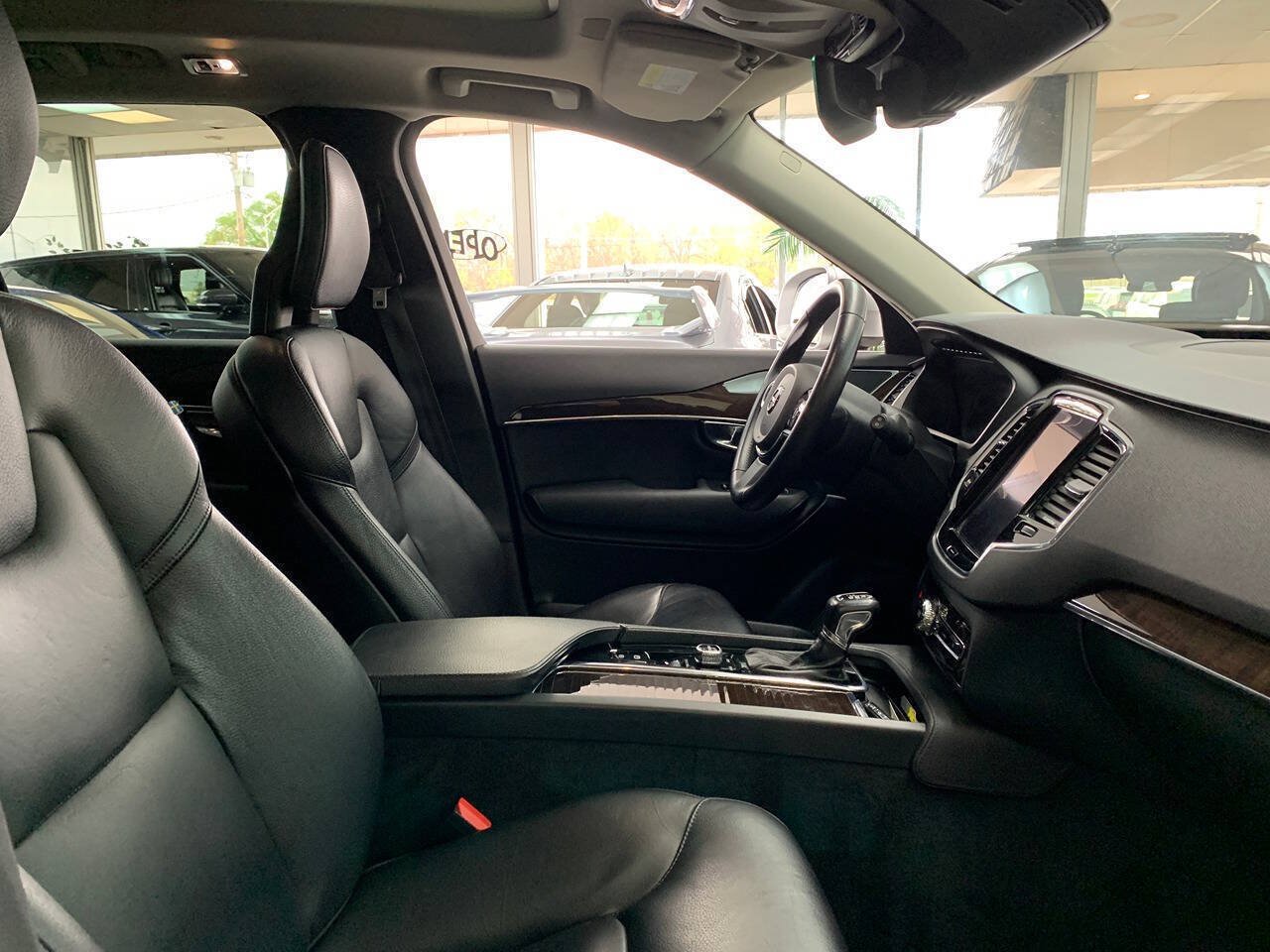 Used 2016 Volvo XC90 T6 Momentum w/ Momentum Plus Package AWD/4WD image 15