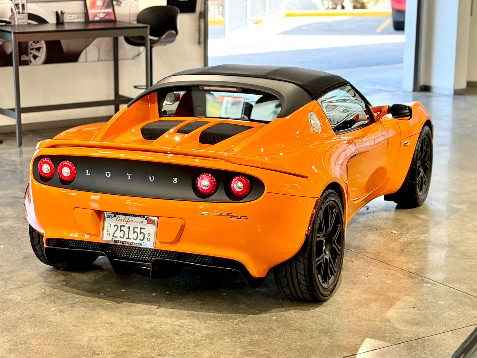 Used 2011 Lotus Elise SC image 20