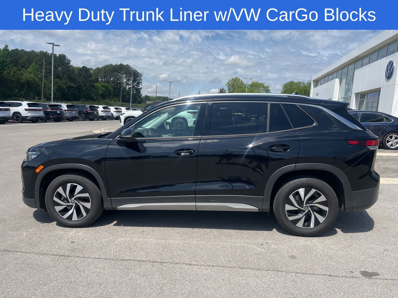 Certified 2025 Volkswagen Tiguan S FWD image 11