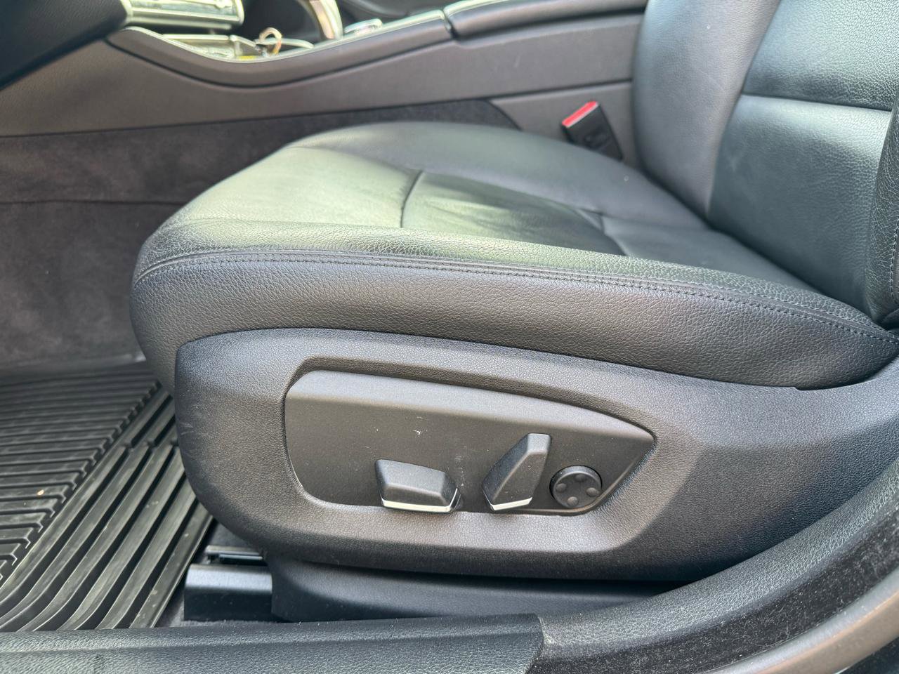 Used 2015 BMW 528i Sedan image 25