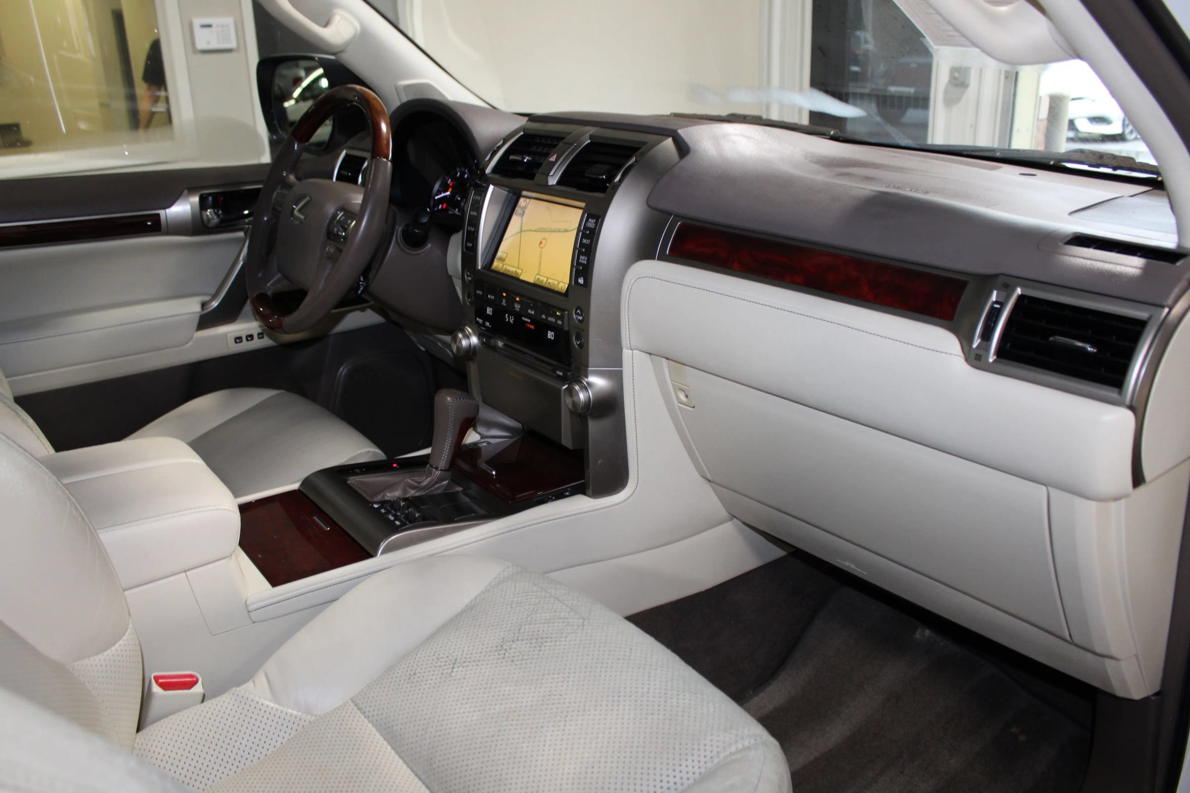 Used 2011 Lexus GX 460 w/ Comfort Plus Pkg AWD/4WD image 34