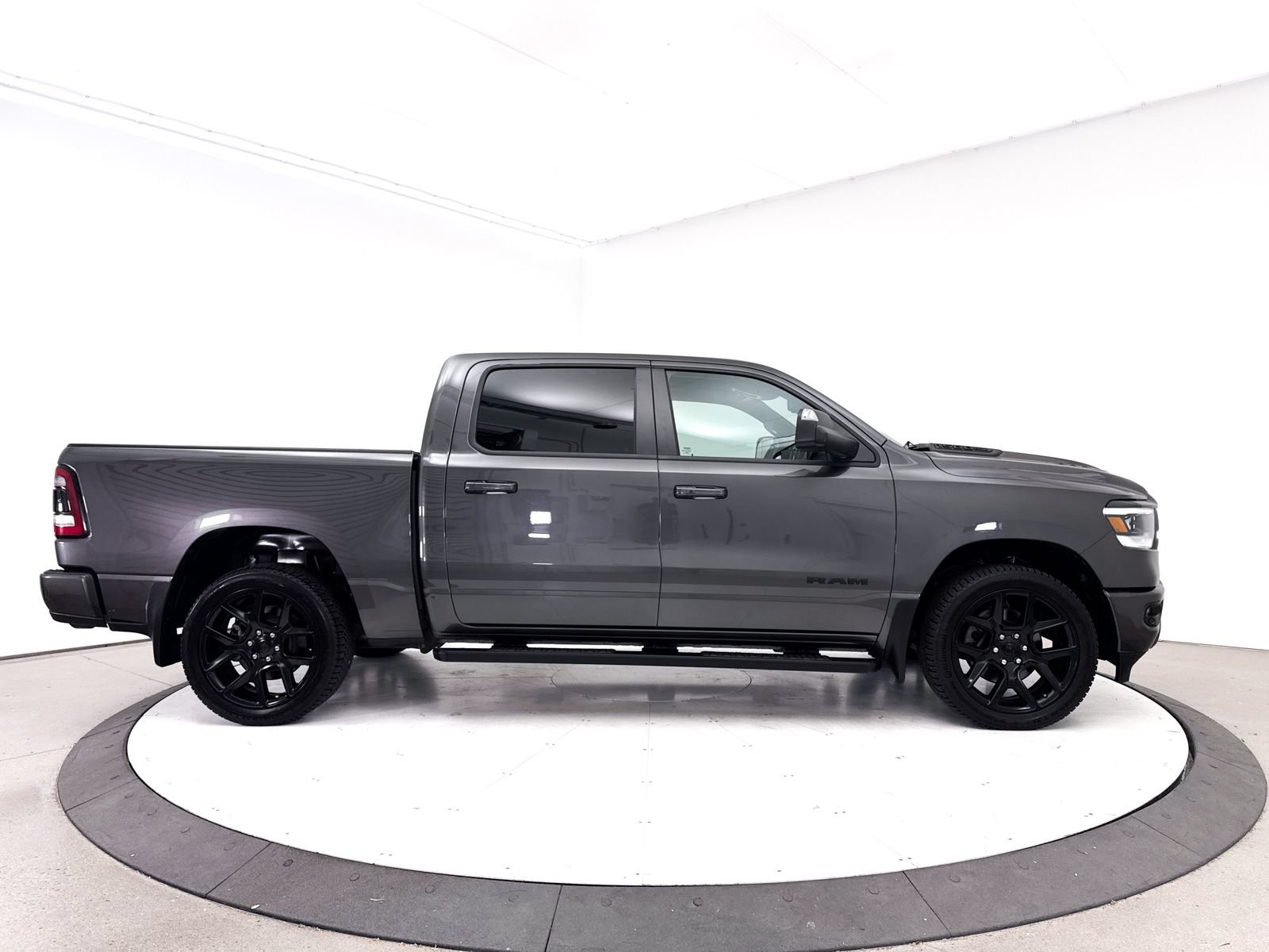Used 2020 RAM 1500 Sport w/ Level 2 Equipment Goup w/2_L AWD/4WD image 37