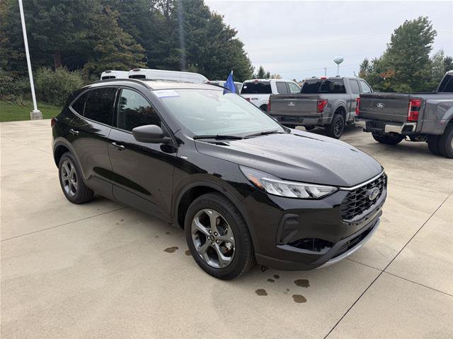 Certified 2025 Ford Escape ST-Line AWD/4WD image 3