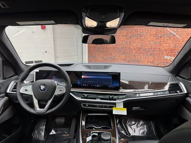 Used 2026 BMW X7 xDrive40i AWD/4WD image 12