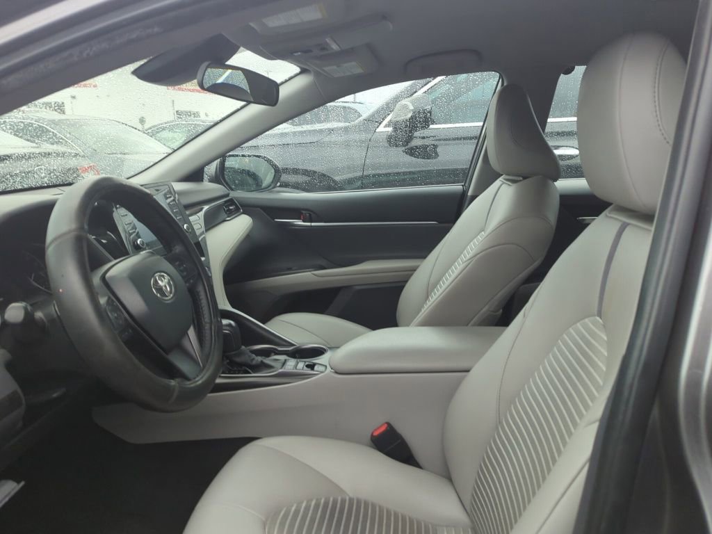 Used 2023 Toyota Camry SE image 6
